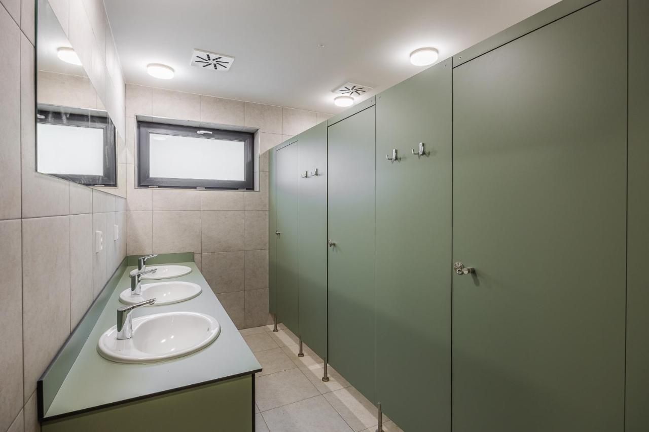 Camping Zelezna Ruda Bagian luar foto