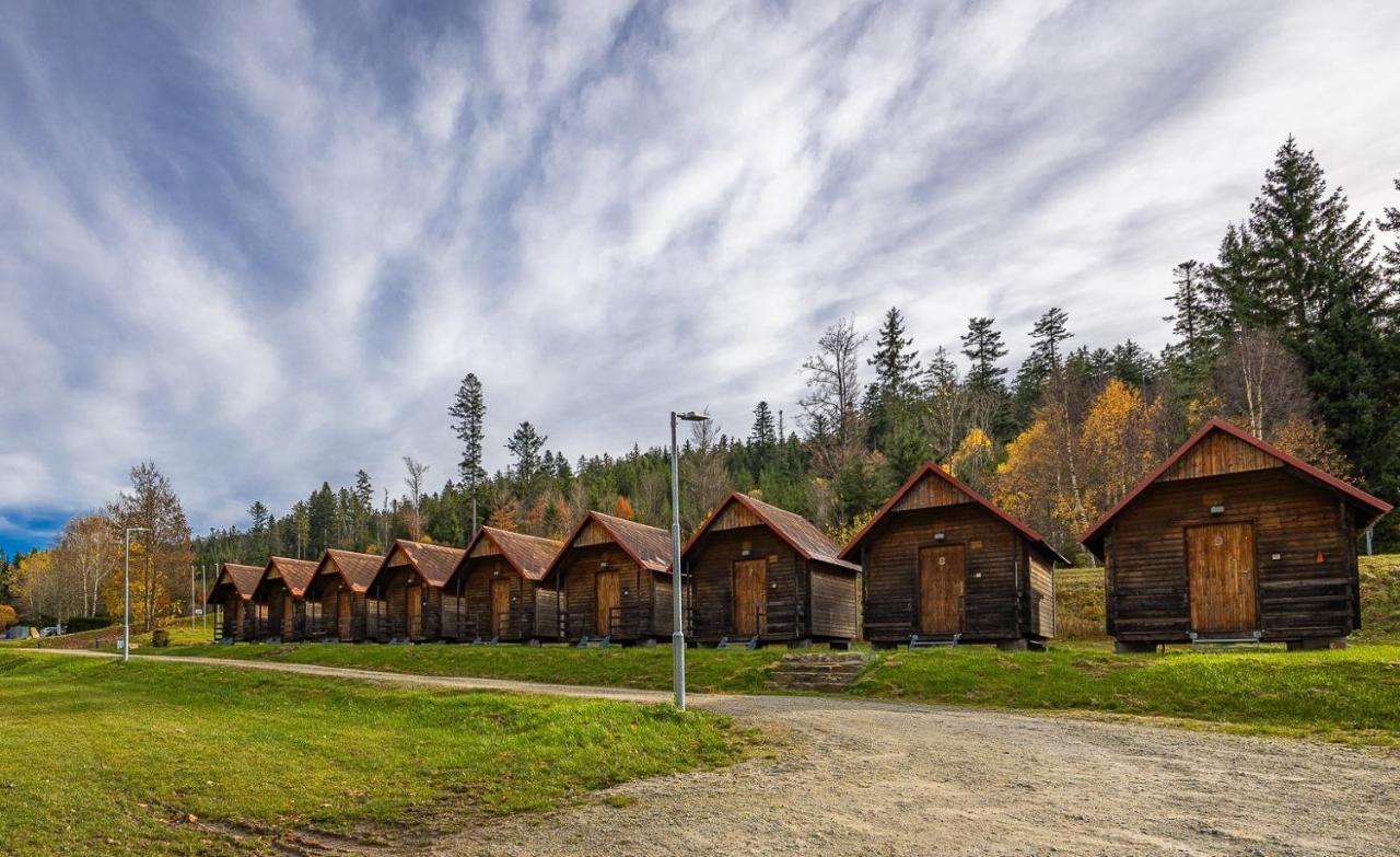 Camping Zelezna Ruda Bagian luar foto