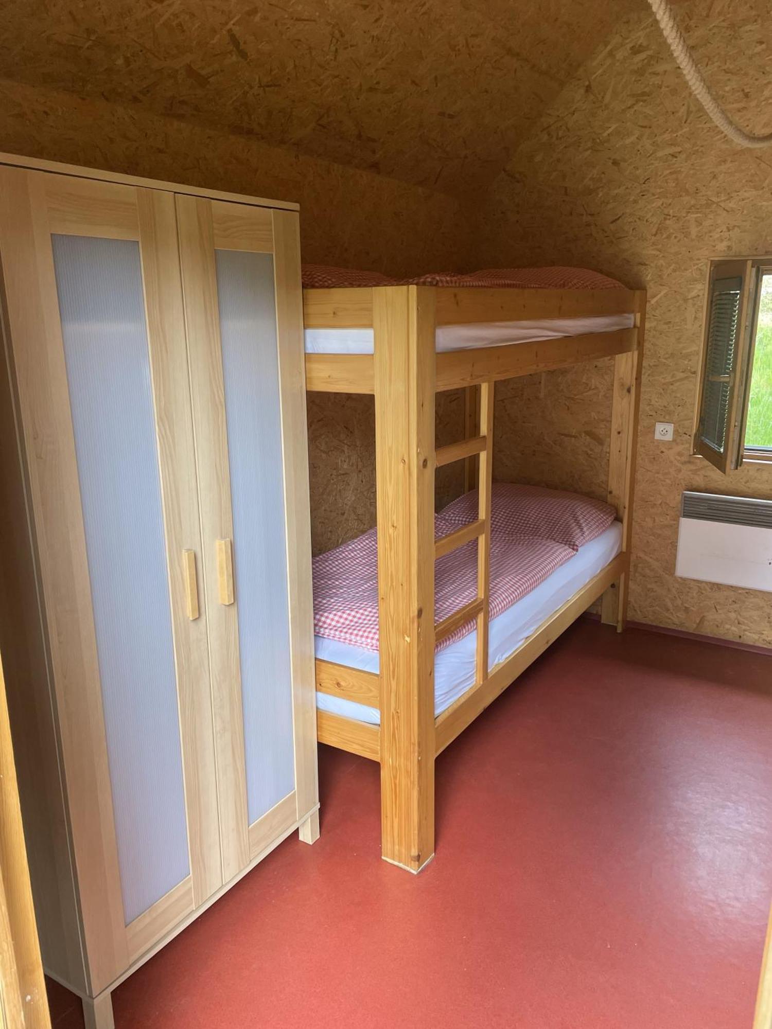 Camping Zelezna Ruda Bagian luar foto